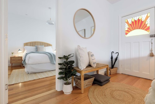 Stylish Coastal Escape with Comfort and Charm