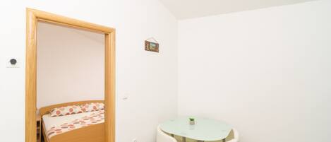 1 bedroom, free WiFi