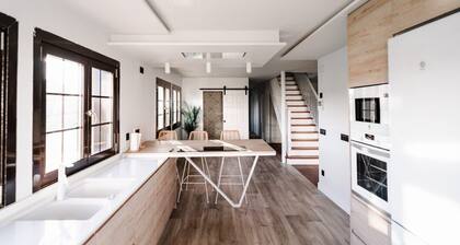 Country House 'Camino Blanco' with Private Pool, Shared Terrace and Air Conditioning