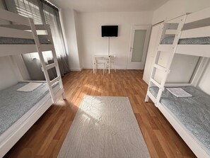 2 bedrooms, free WiFi, bed sheets