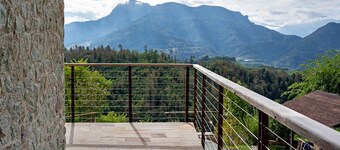 Studio Apartment 'Maso Plocech App Vacanze' with Lake View, Private Garden and Wi-Fi