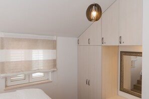 2 bedrooms, iron/ironing board, travel crib, free WiFi