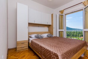 2 Schlafzimmer, Bügeleisen/Bügelbrett, kostenloses WLAN