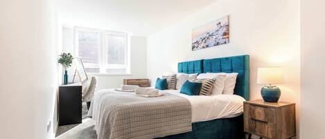 1 bedroom, desk, iron/ironing board, WiFi