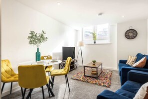 Unclassified image, 3 of 15, button