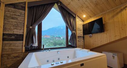 NAZAARA - A Luxe Retreat