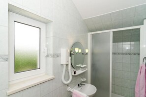 Bathroom - Studio apartment Peco with balcony (Mokosica)