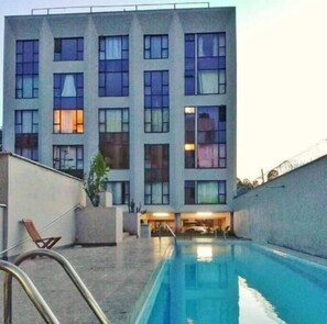 Utomhuspool