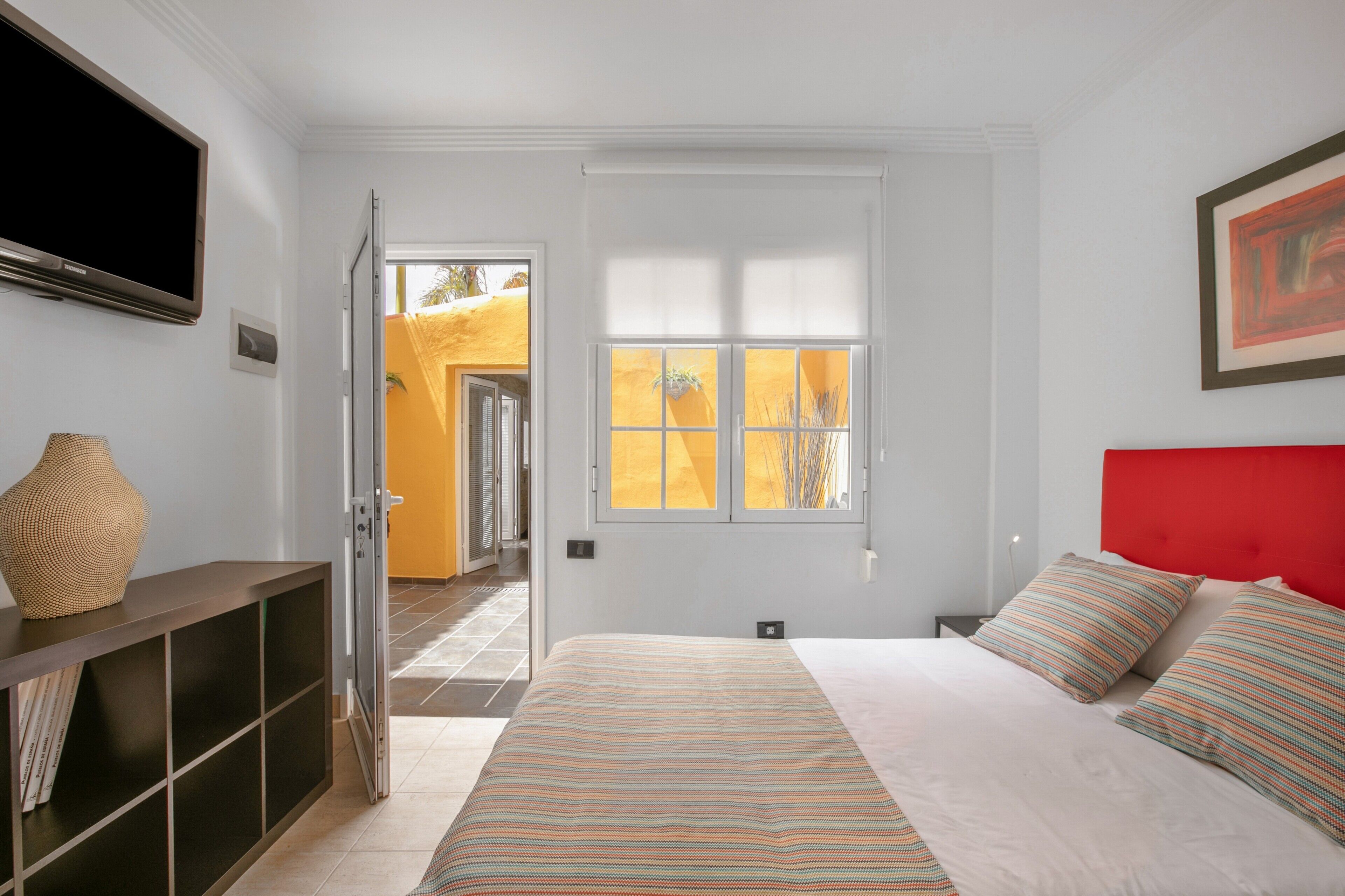 1 dormitorio, tabla de planchar con plancha, wifi gratis y ropa de cama