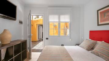 1 slaapkamer, een strijkplank/strijkijzer, gratis wifi, beddengoed