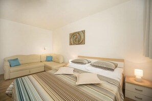 2 Schlafzimmer, Bügeleisen/Bügelbrett, kostenloses WLAN