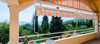 Apartments Donita - Standard Two Bedroom Apartment with Balcony and Sea View