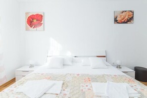 2 dormitorios, tabla de planchar con plancha, wifi