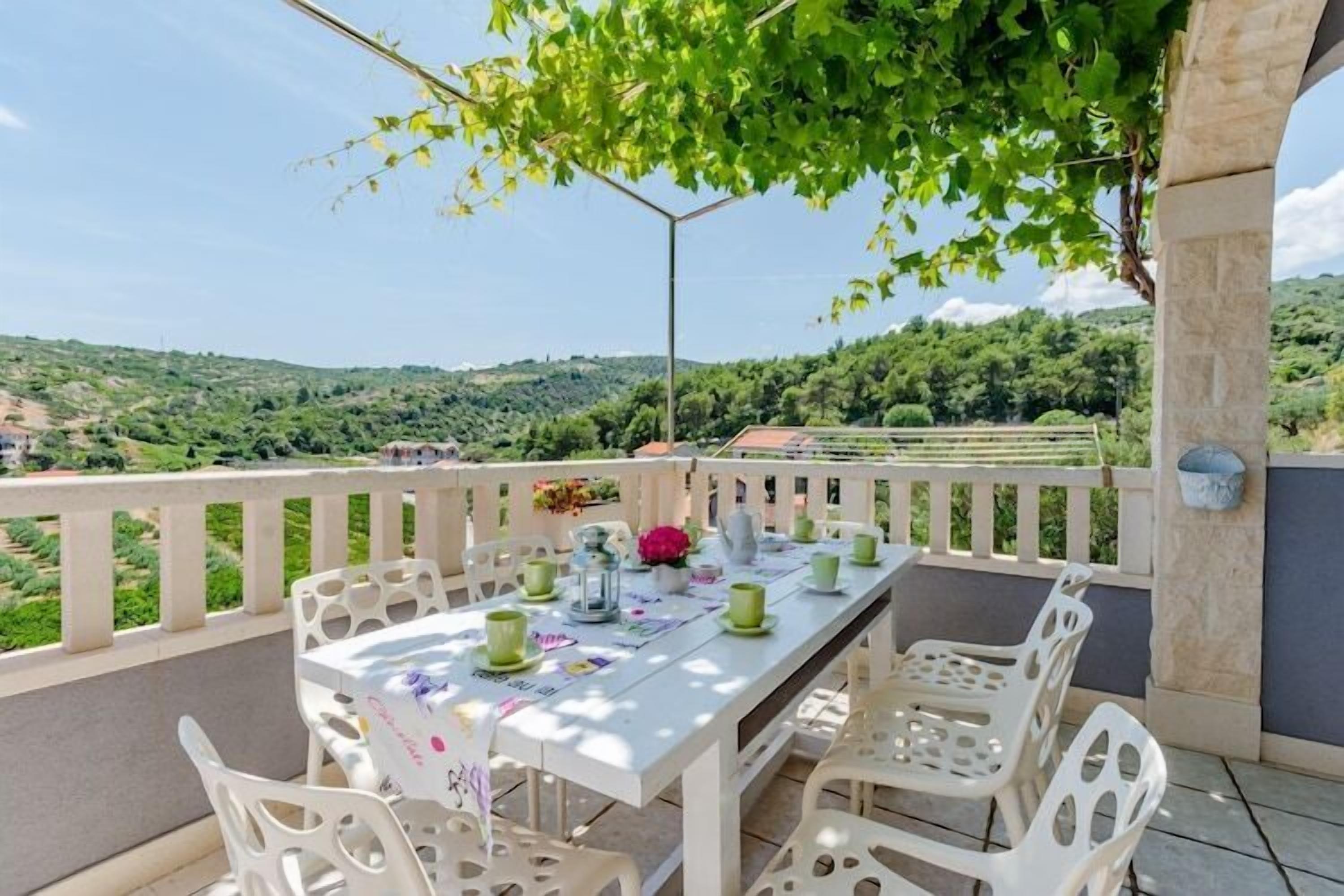 تناول الطعام بالخارج