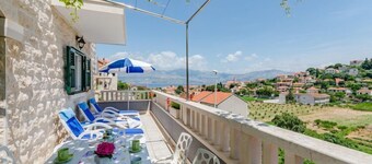 Apartment Blue Oasis - Three Bedroom Apartment (ST)