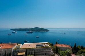 Beach/ocean view - Apartments Horizon - Double Room with  Balcony and Sea  View (Dubrovnik)