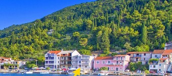 Apartments Tiho & Jelena- One Bedroom Apartment with Balcony and Sea View (Maestral)