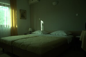 سرير سفر وواي فاي مجانًا