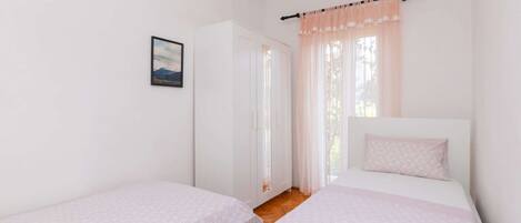 4 soverom, strykejern/-brett og wi-fi (inkludert)