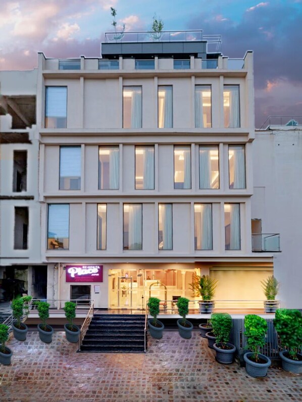 Front of property - Regenta Place Jaipur, Sirsi Road (Jaipur)