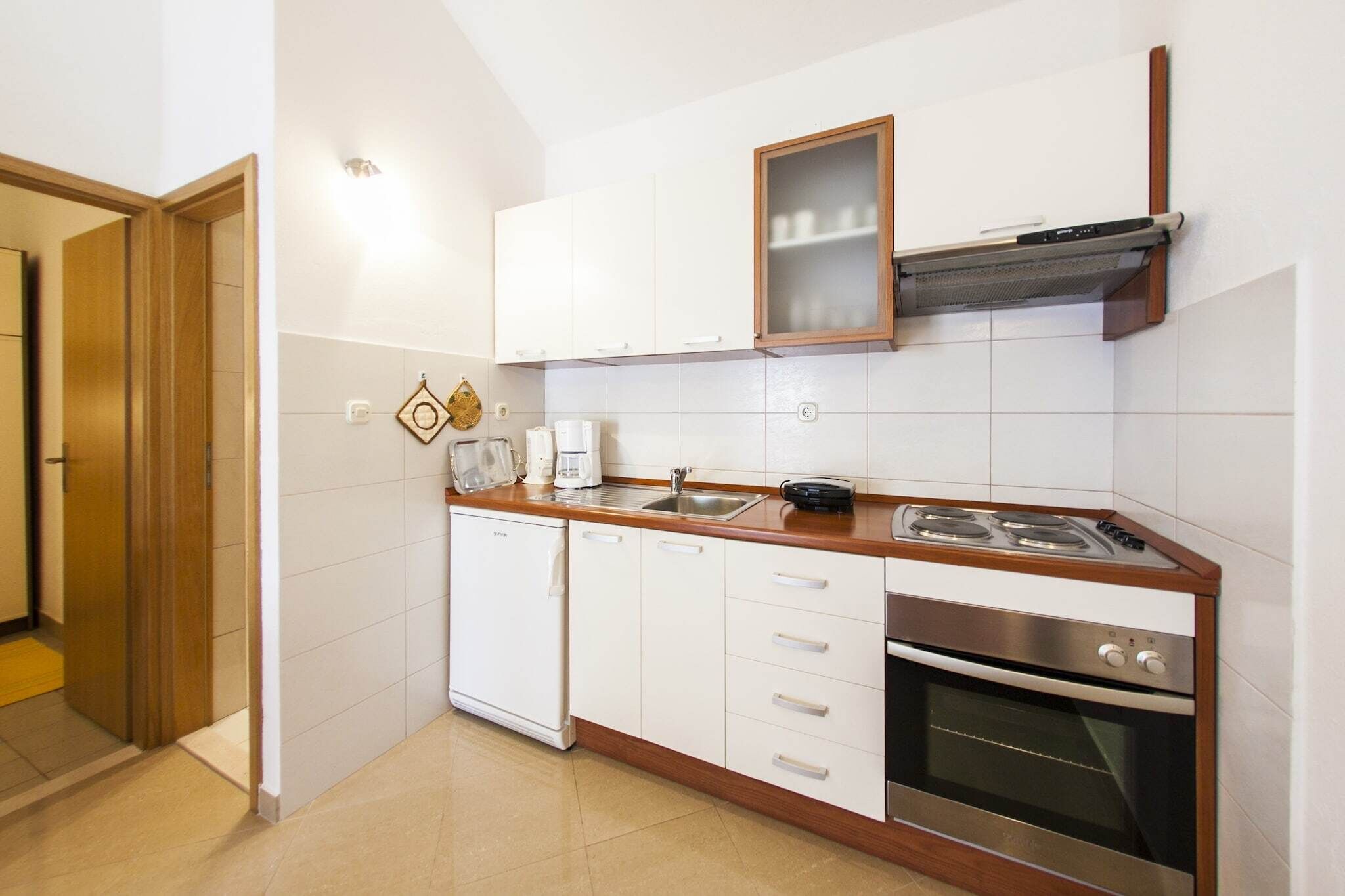 Kühlschrank, Ofen, Herdplatte, Toaster
