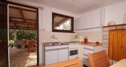 Vacation House Planika - Two Bedroom Holiday Home with Terrace and Sea View