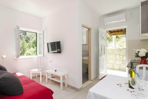 1 bedroom, Internet