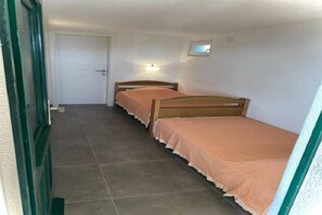 1 室のベッドルーム、インターネット