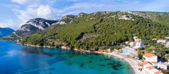 Villa Nives - Three-Bedroom Villa with Terrace and Sea View