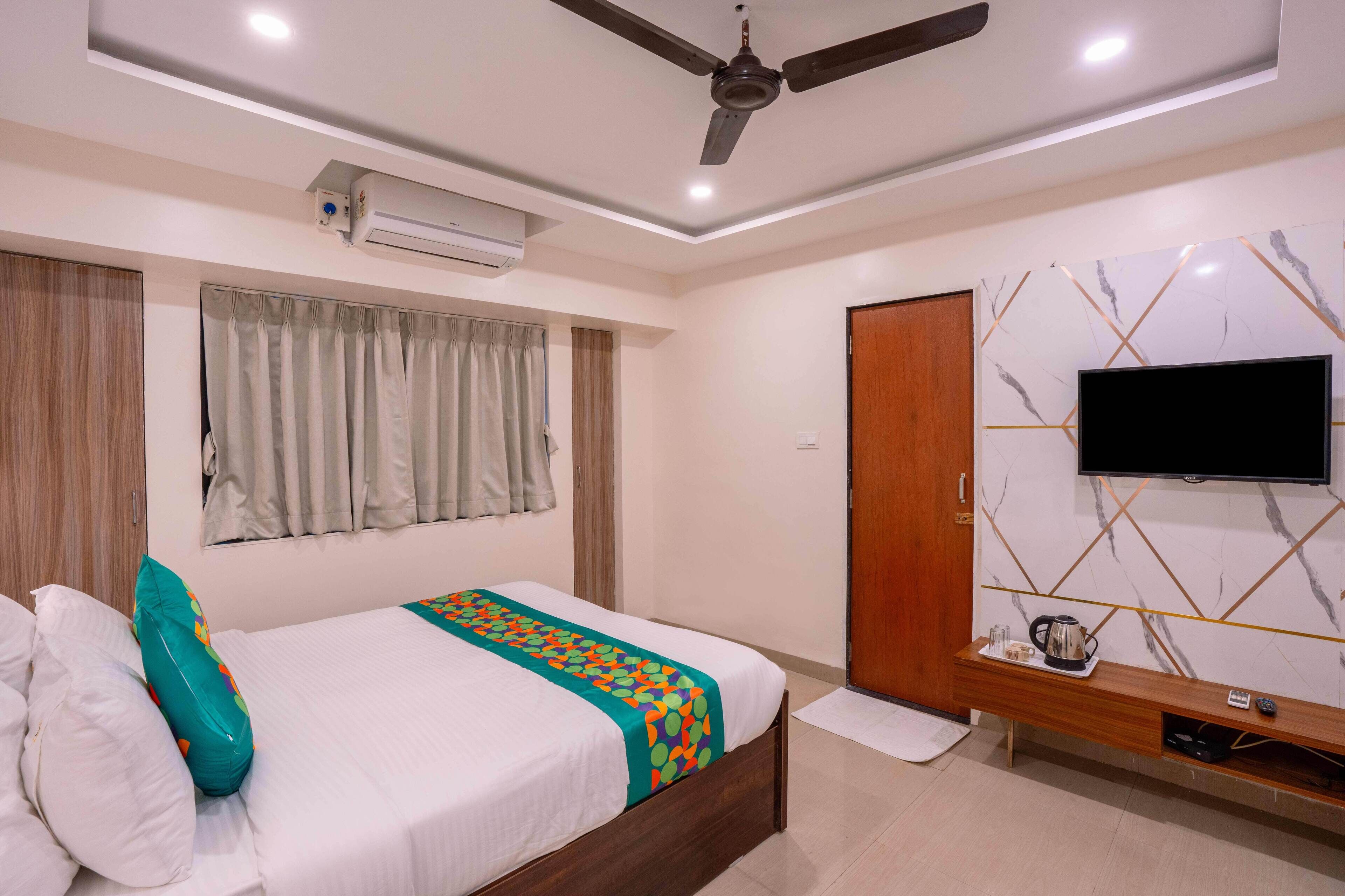 Photo - Treebo Royal Comfort Atithi