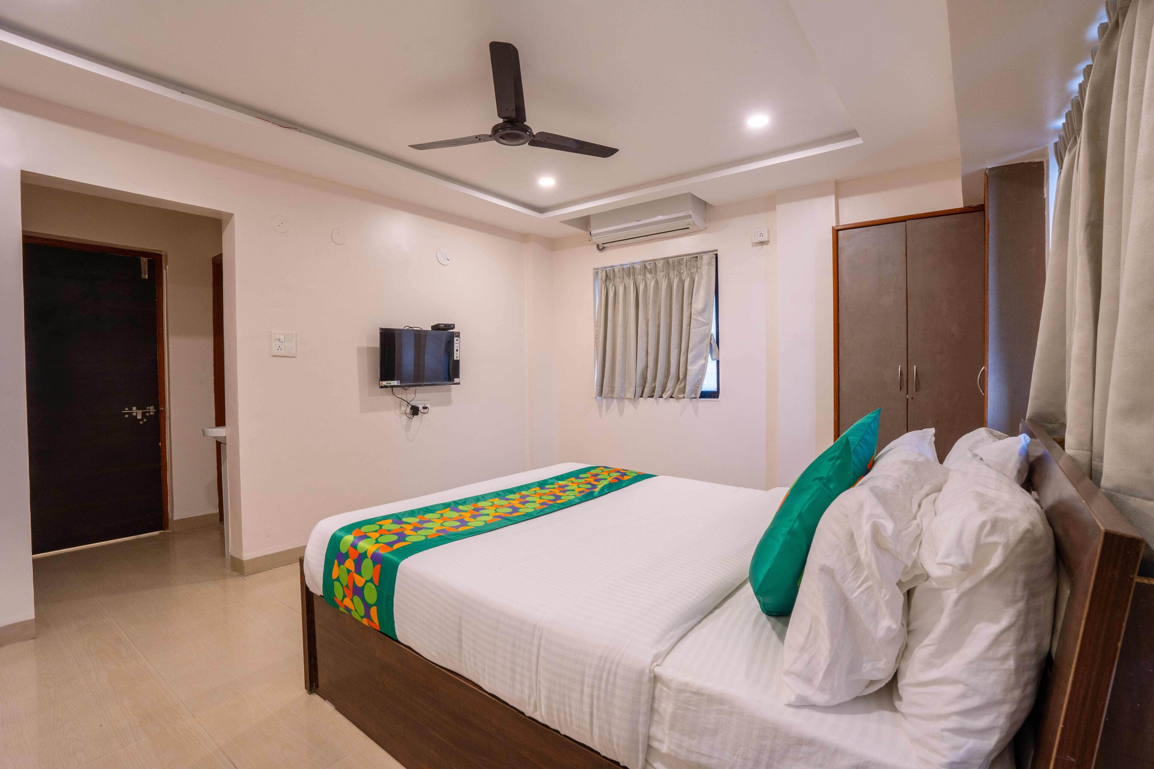 Photo - Treebo Royal Comfort Atithi