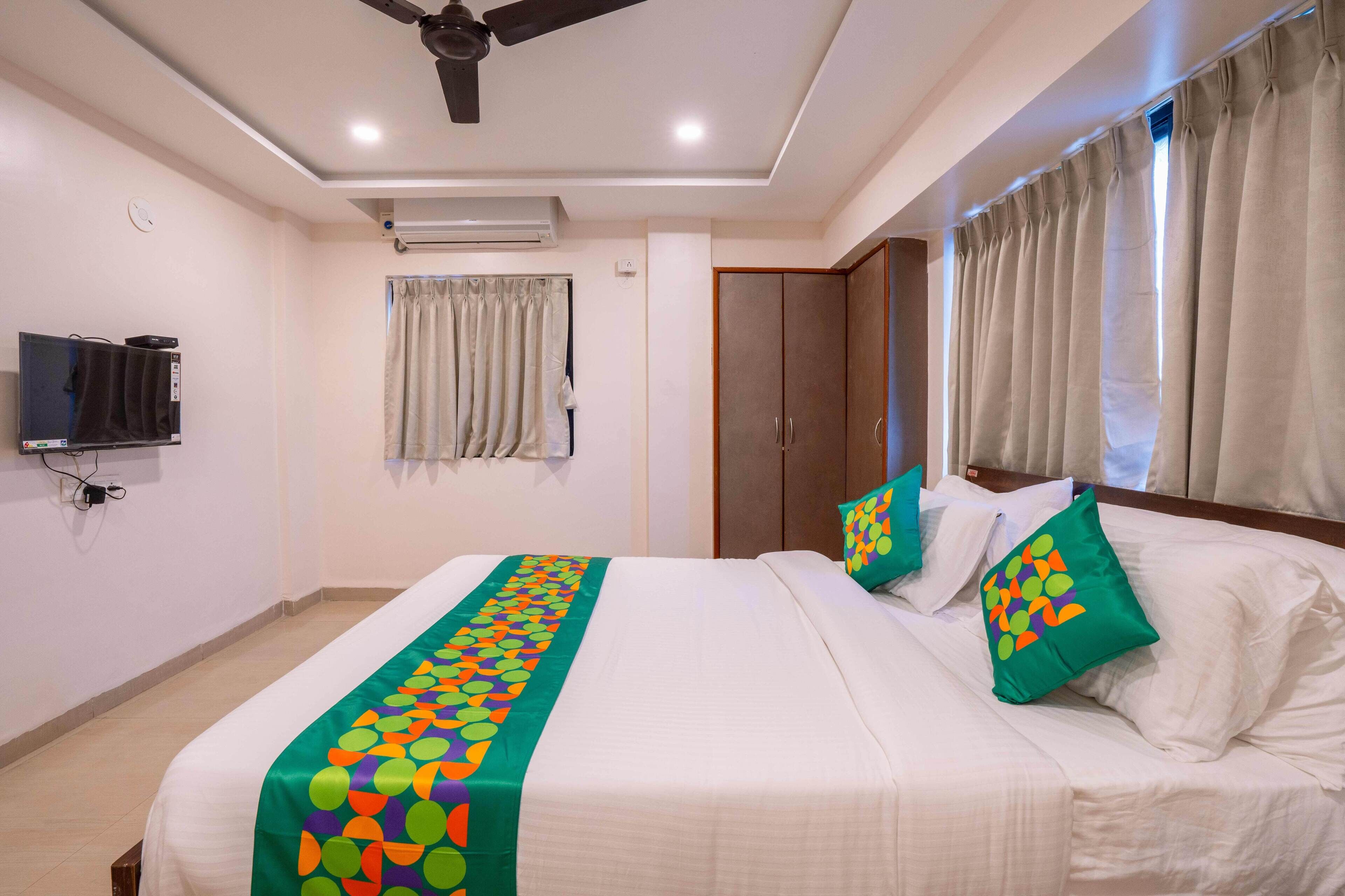 Photo - Treebo Royal Comfort Atithi