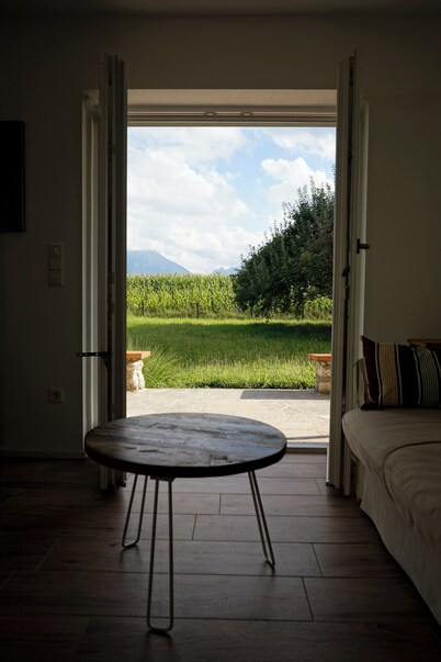 Oasis of peace with garden & mountain views near Salzburg