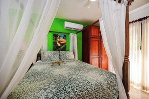 1 quarto, Wi-Fi de cortesia, roupa de cama