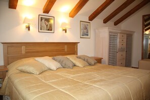 2 habitaciones, cuna de viaje y wifi gratis