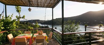 Bodul Vacation Apartment - Two Bedroom Apartment with Terrace and Sea View