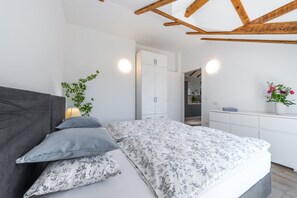 1 habitación, tabla de planchar con plancha y wifi gratis