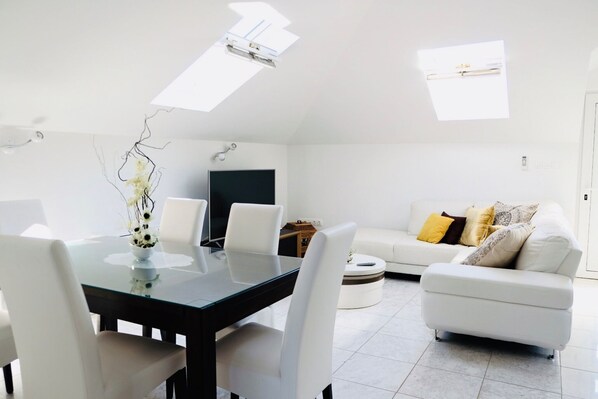 Smart TV, chimenea