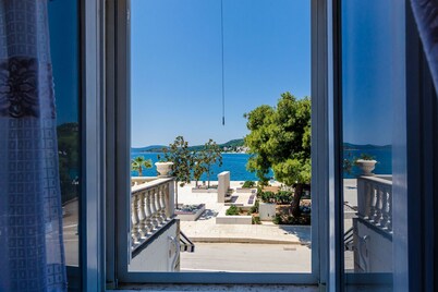 Villa Ro-Ma - Three Bedroom Villa with Terrace and Sea View