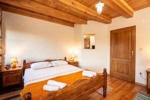 2 habitaciones, tabla de planchar con plancha y acceso a internet