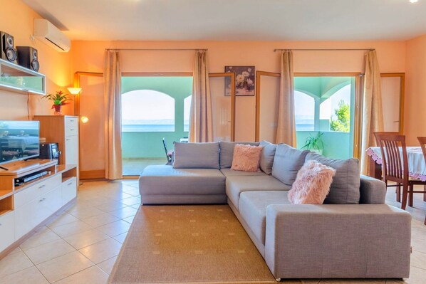 Smart-TV og DVD-spiller