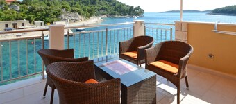 Apartments Korčula - Two Bedroom Apartment with Terrace and Sea View (Coral)