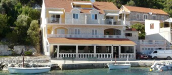 Apartments Korčula - Standard Two Bedroom Apartment with Terrace and Sea View (Seashell)