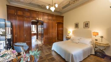 Villa, Balcony | 7 bedrooms, iron/ironing board, free WiFi