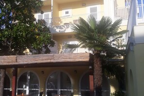 Exterior detail - Castelletto - Superior Double Room with Balcony and Airport Transfer 7 (Cavtat)