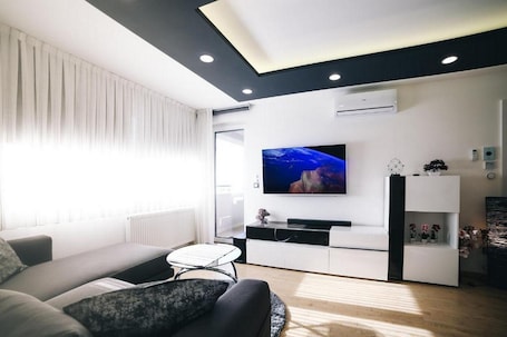 Smart TV, stereo. Apartment Vuky - Two bedroom apartment