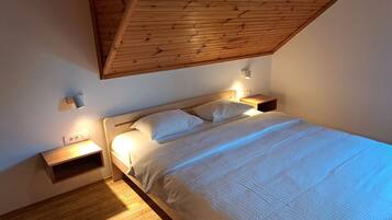 2 makuuhuonetta, vauvan matkasänky, ilmainen Wi-Fi