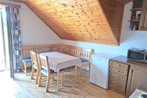 Dining - Guesthouse Žafran- Room With Landscape View (Plitvicka Jezera)