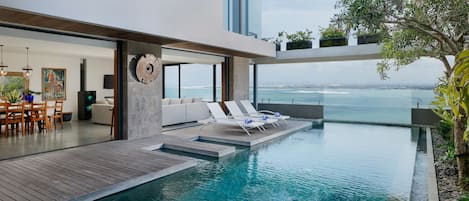 屋外プール
