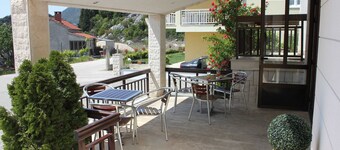 Comfort One Bedroom Apartment with Balcony